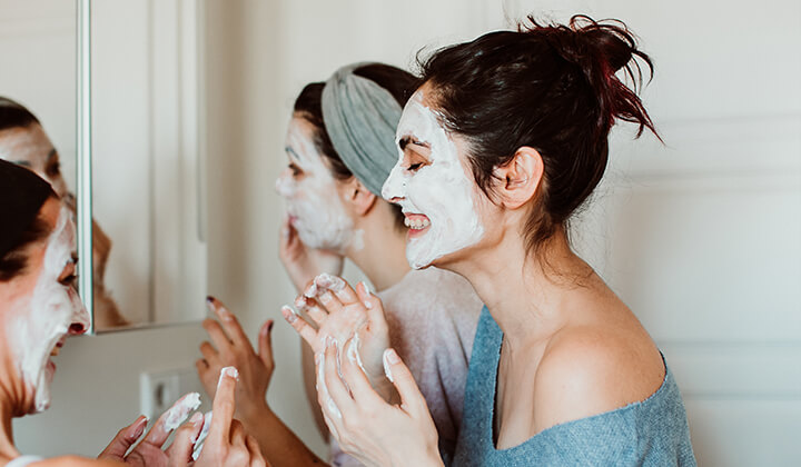 Mit Masken aus Zink die Haut pflegen
